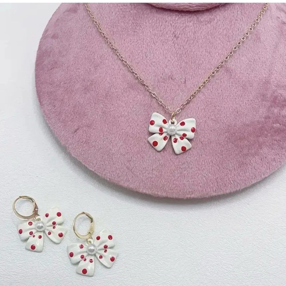 Bow Necklace & Earring Set - Picture 2 of 6